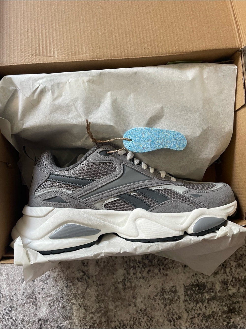 Reebok Charge sneakers men’s size 10